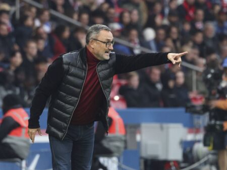 După 6 înfrângeri în șase meciuri în Europa League, antrenorul a fost concediat înainte de Anul Nou.