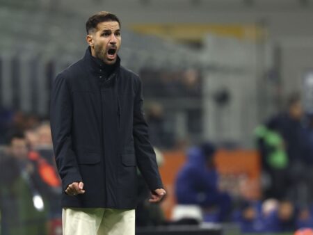 Reacția lui Fabregas după ce a fost doborât de Chivu în Inter – Como: „Dacă spun ce gândesc, nu le va conveni oamenilor”