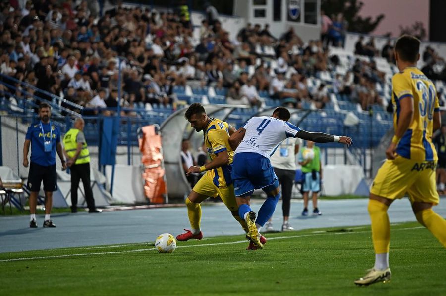 Un tânăr de 18 ani propus pentru echipa națională de fostul fundaș din Generația de Aur