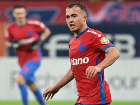 Mihai Toma, micuțul jucător, a înscris cu capul primul său gol la echipa de seniori în meciul FCSB – Feyenoord.