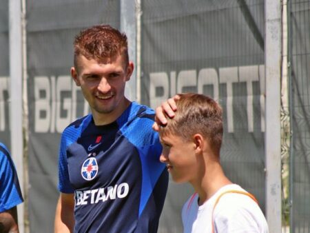 N-a stat pe gânduri! Fratele fotbalistului de la FCSB își dorește să joace pentru Dinamo.