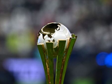 Cine va disputa finala Cupei Intercontinentale, singura competiție internațională în care Steaua București a participat și a pierdut?