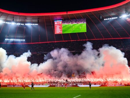 Bayern a obținut victoria în Champions League, dar conducerea reproșează fanilor pentru fumigenele folosite.
