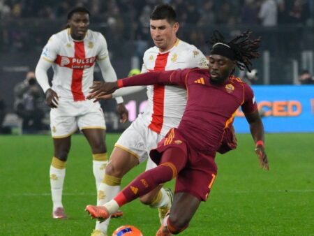 Gafă uimitoare în apărarea lui Genoa! Echipa lui Dan Șucu, scăpată de Roma după 0-3 la pauză