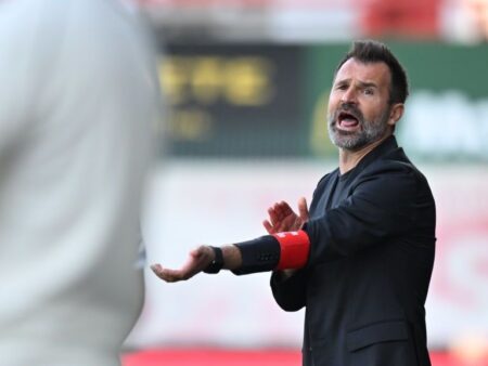 Antrenorul înlocuit de Mircea Rednic la Standard Liège a preluat o echipă puternică din campionatul belgian.