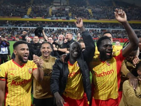 Lens, echipa surpriză din Ligue 1! Doi jucători francezi ignorați de selecționer au propulsat-o pe primul loc