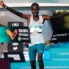 Kenyanul John Korir a făcut istorie la maratonul din Valencia, transmis în direct pe VOYO. Cum s-a descurcat românul Nicolae Soare?