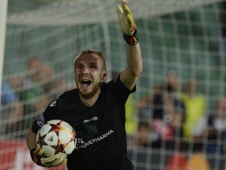 Ce făcea Cosmin Moți la antrenamentele lui Dinamo: ”Dă-mi și mie mănușile, bă!”