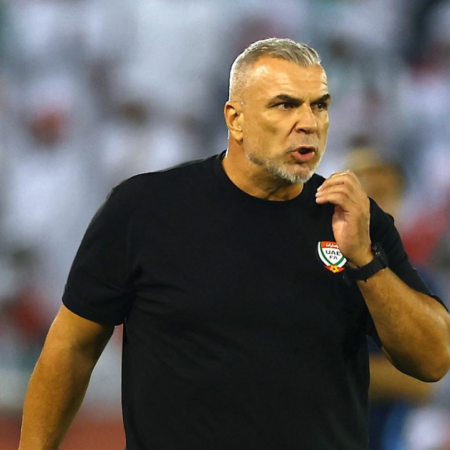 În mâinile lui Olăroiu: omul care se confruntă cu riscul „decapitării“ din cauza românului.