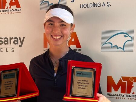 De Crăciun, pe teren: Maria Sara Popa a obținut două titluri ITF, în timp ce alții se pregătesc de Revelion.