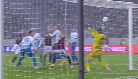 Cum de n-a fost gol?! Intervenție spectaculoasă în meciul Universitatea Craiova – Sparta Praga